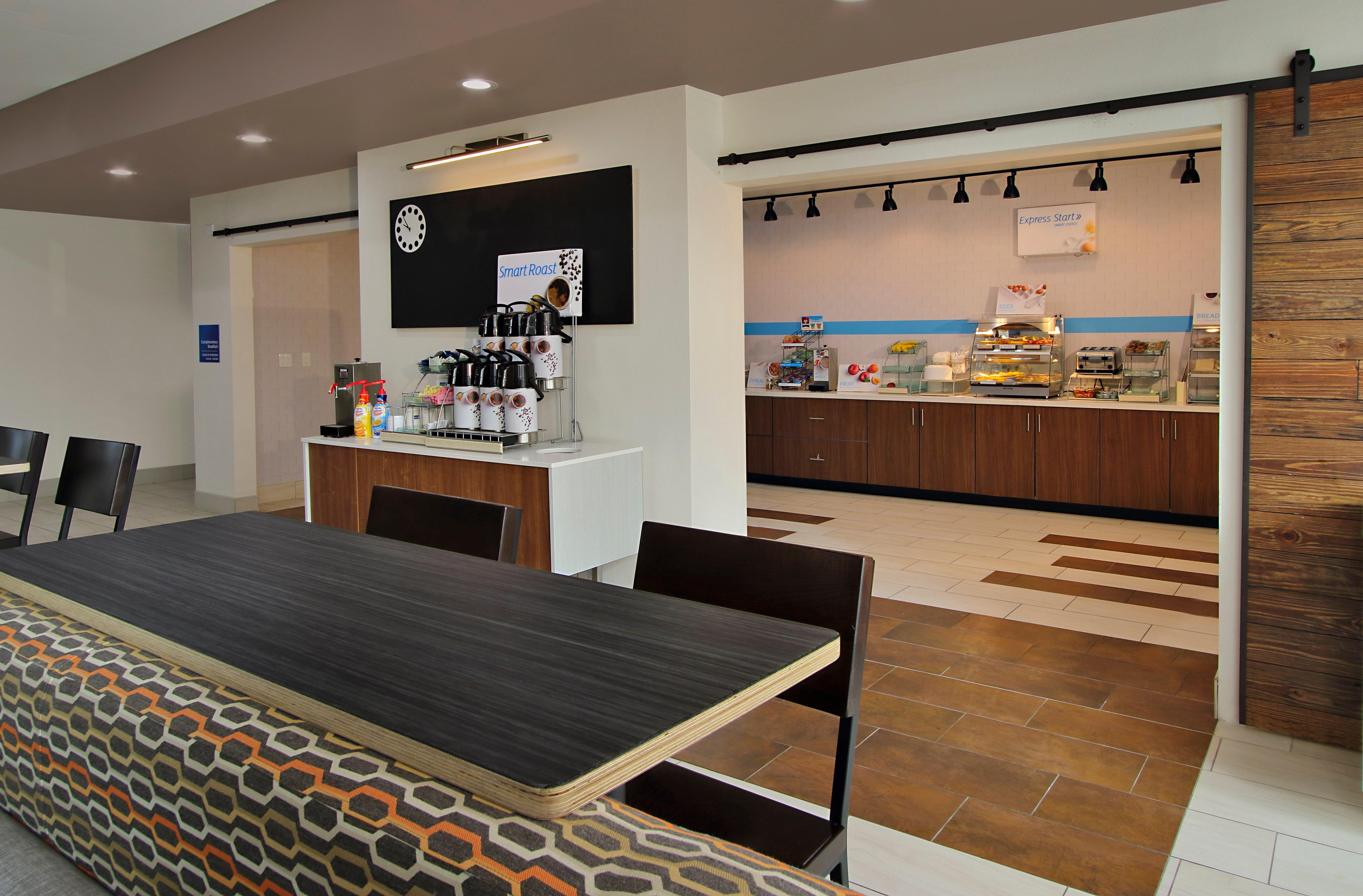 Holiday Express & - - Katy Freeway By Ihg Brookshire